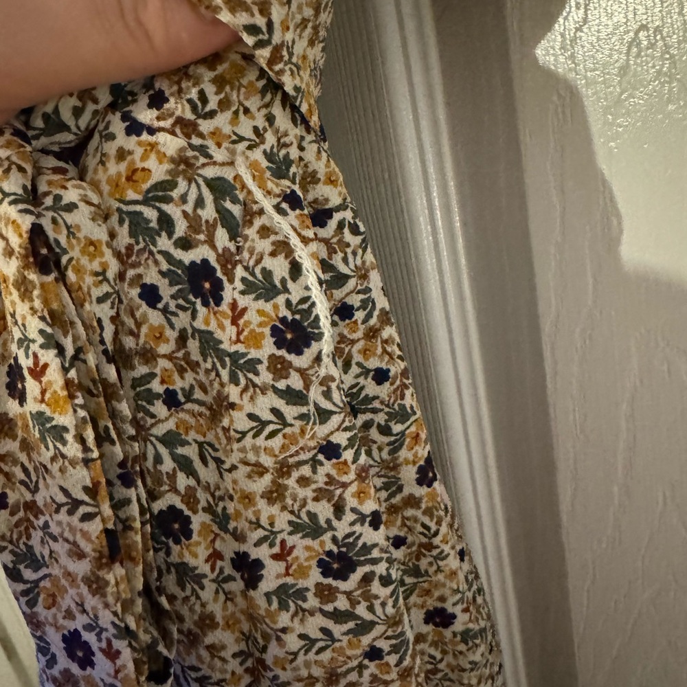 Floral Wrap Dress with Ruffle Sleeves - Picture 6 of 7